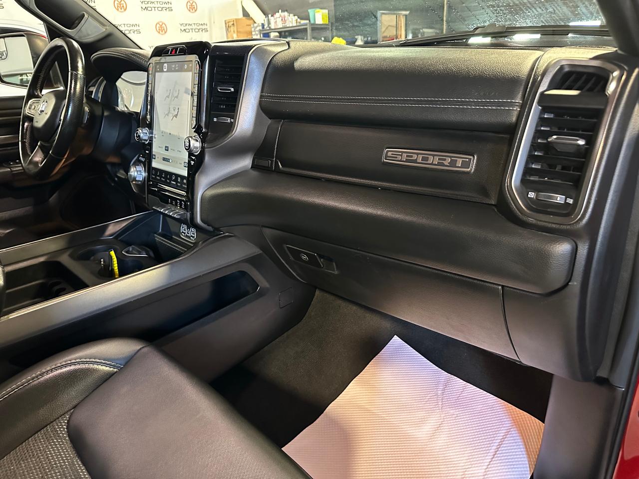 2022 RAM 1500 SPORT | CREW CAB | NO ACCIDENT | 12" TOUCH SCREEN - Photo #11