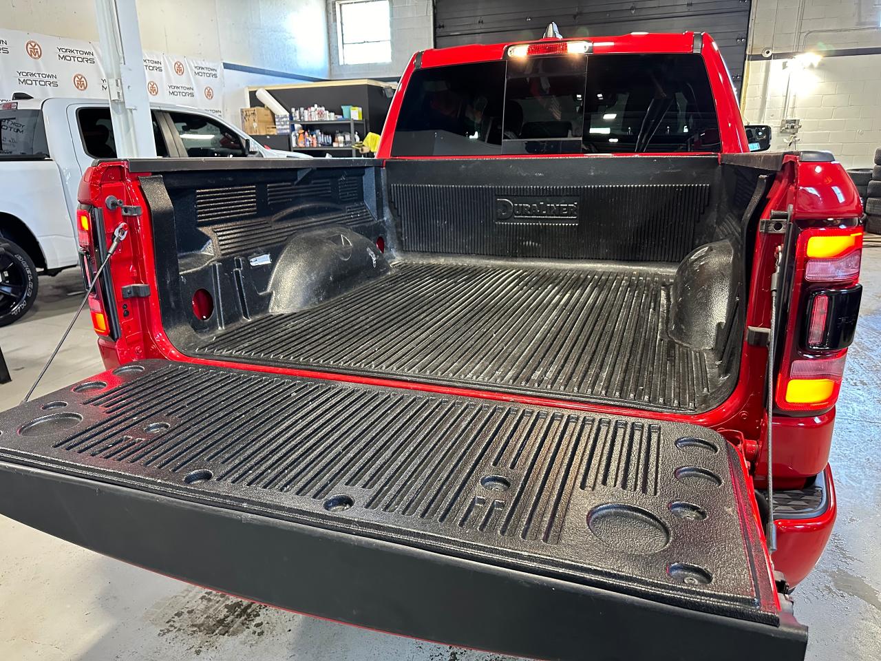 2022 RAM 1500 SPORT | CREW CAB | NO ACCIDENT | 12" TOUCH SCREEN - Photo #14