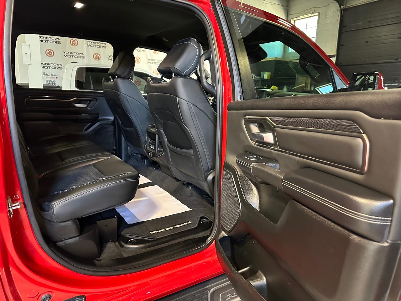 2022 RAM 1500 SPORT | CREW CAB | NO ACCIDENT | 12" TOUCH SCREEN - Photo #15