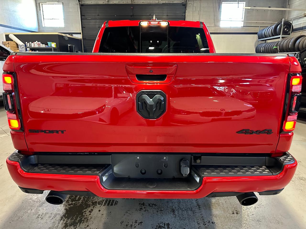 2022 RAM 1500 SPORT | CREW CAB | NO ACCIDENT | 12" TOUCH SCREEN - Photo #16