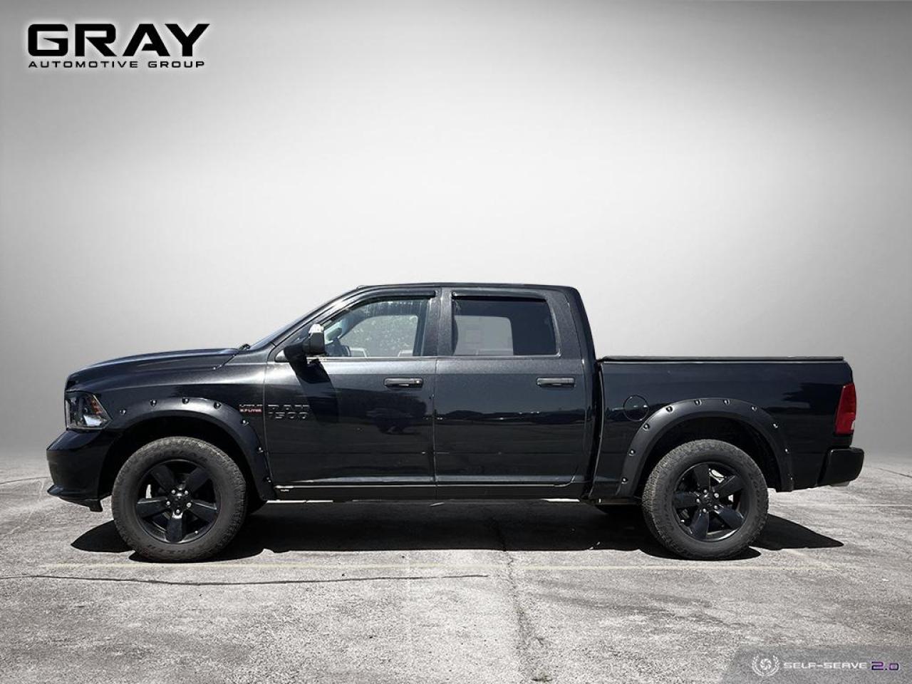 2016 RAM 1500 CREW/5.7L V8/RWD - Photo #2