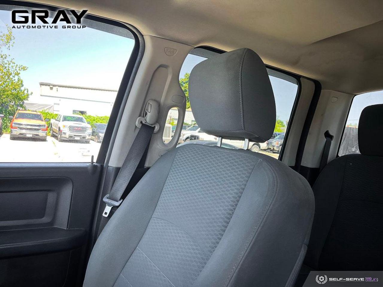 2016 RAM 1500 CREW/5.7L V8/RWD - Photo #13