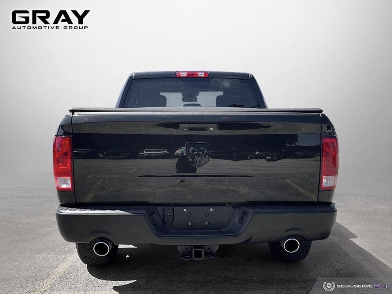 2016 RAM 1500 CREW/5.7L V8/RWD - Photo #4