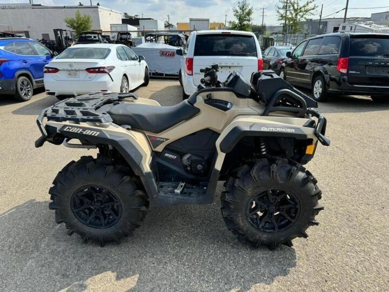 2022 CAN AM Can Am Outlander 850 XMR  $119 B/W - Photo #5