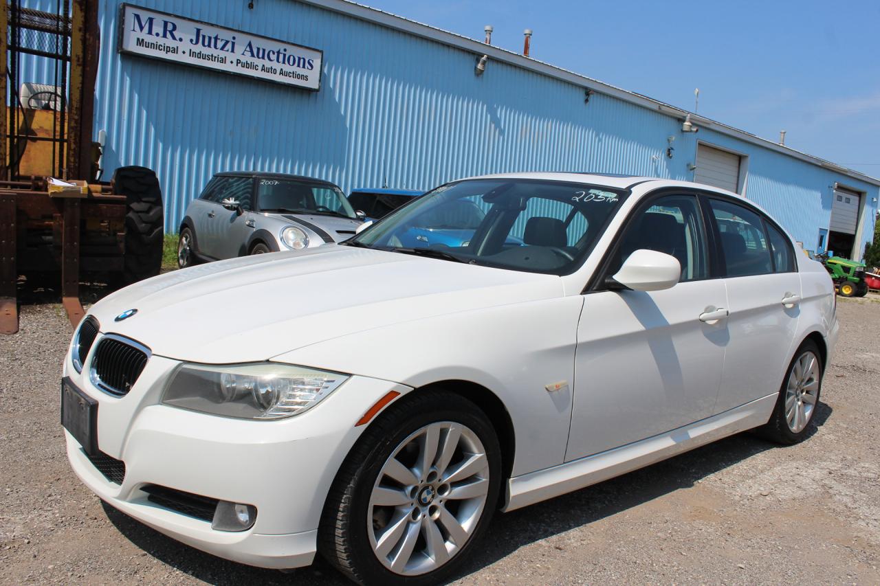 Used 2011 BMW 3 Series  for sale in Breslau, ON