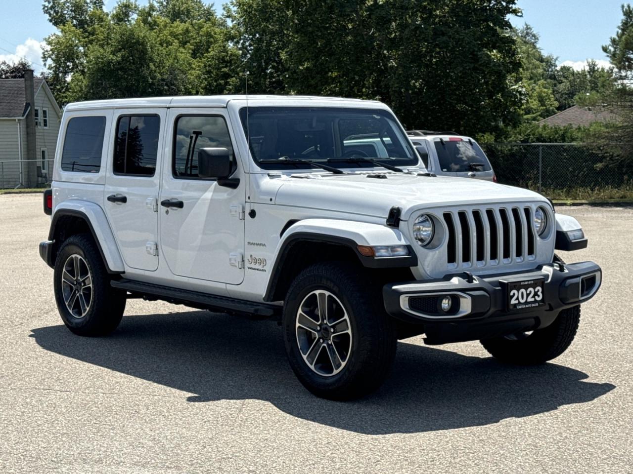 2023 Jeep Wrangler Unlimited Sahara Photo2