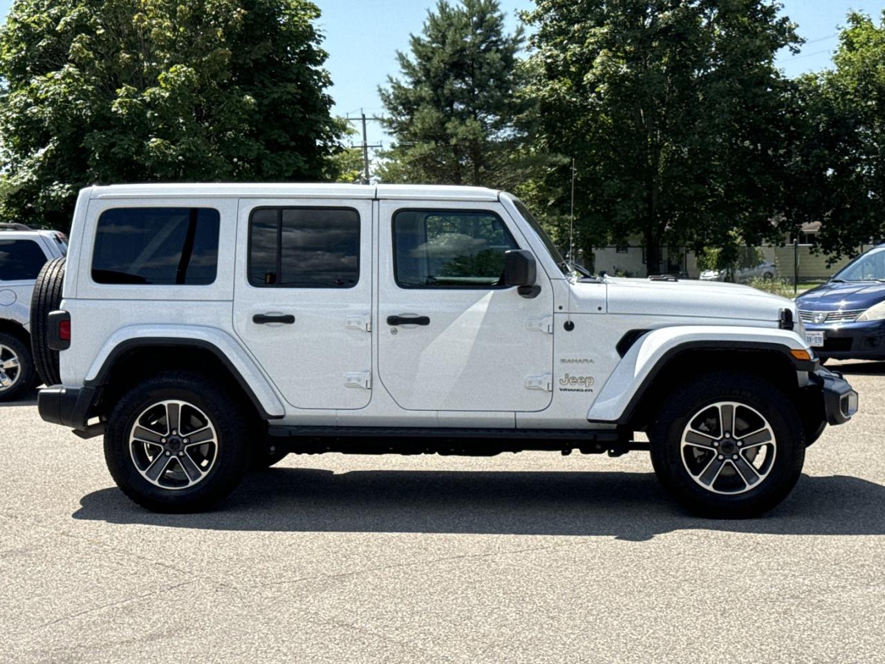 2023 Jeep Wrangler Unlimited Sahara Photo3