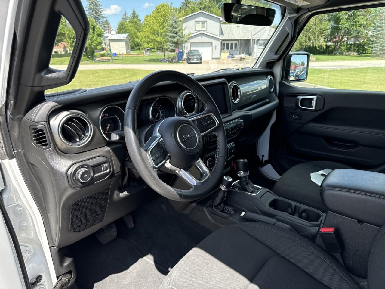2023 Jeep Wrangler Unlimited Sahara - Photo #10