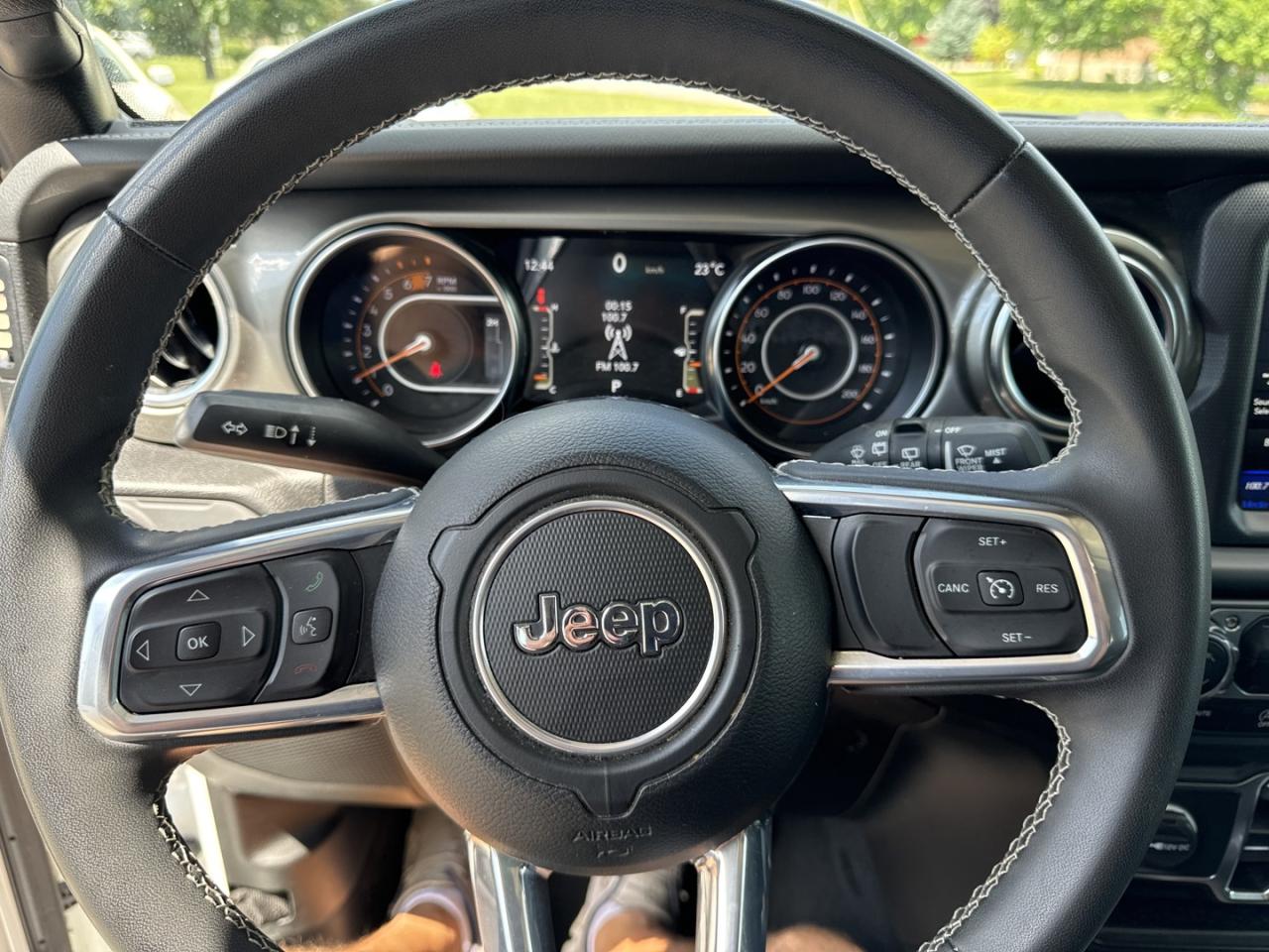 2023 Jeep Wrangler Unlimited Sahara - Photo #14