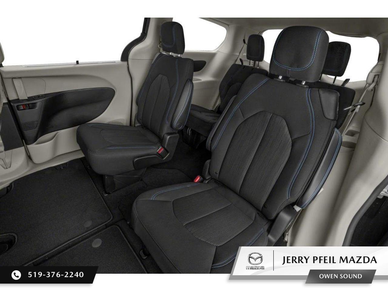 2022 Chrysler Pacifica Limited AWD Photo