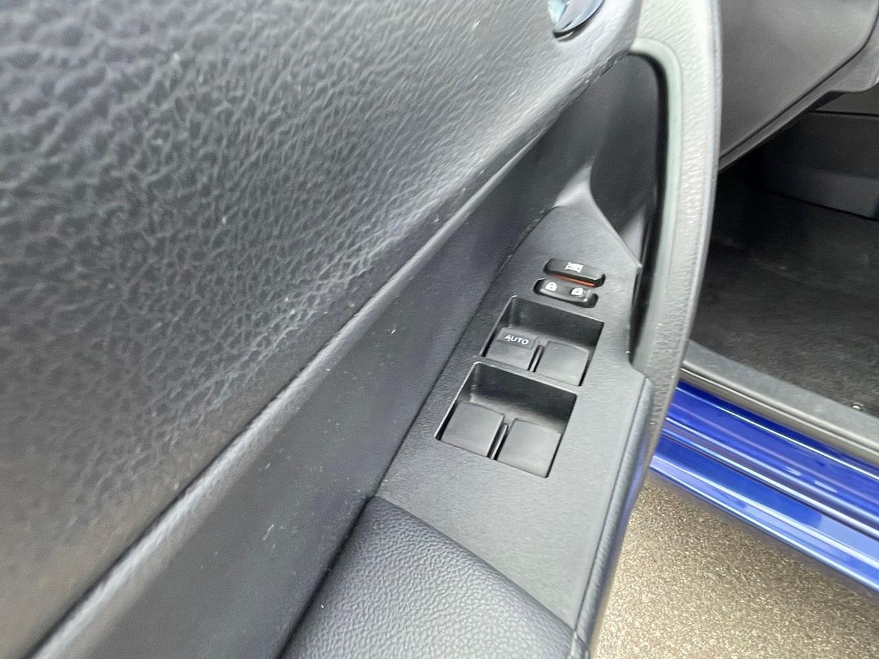 2015 Toyota Corolla AUTO S NO ACCIDENT LEATHERETTE SEATS B-TOOTH - Photo #13