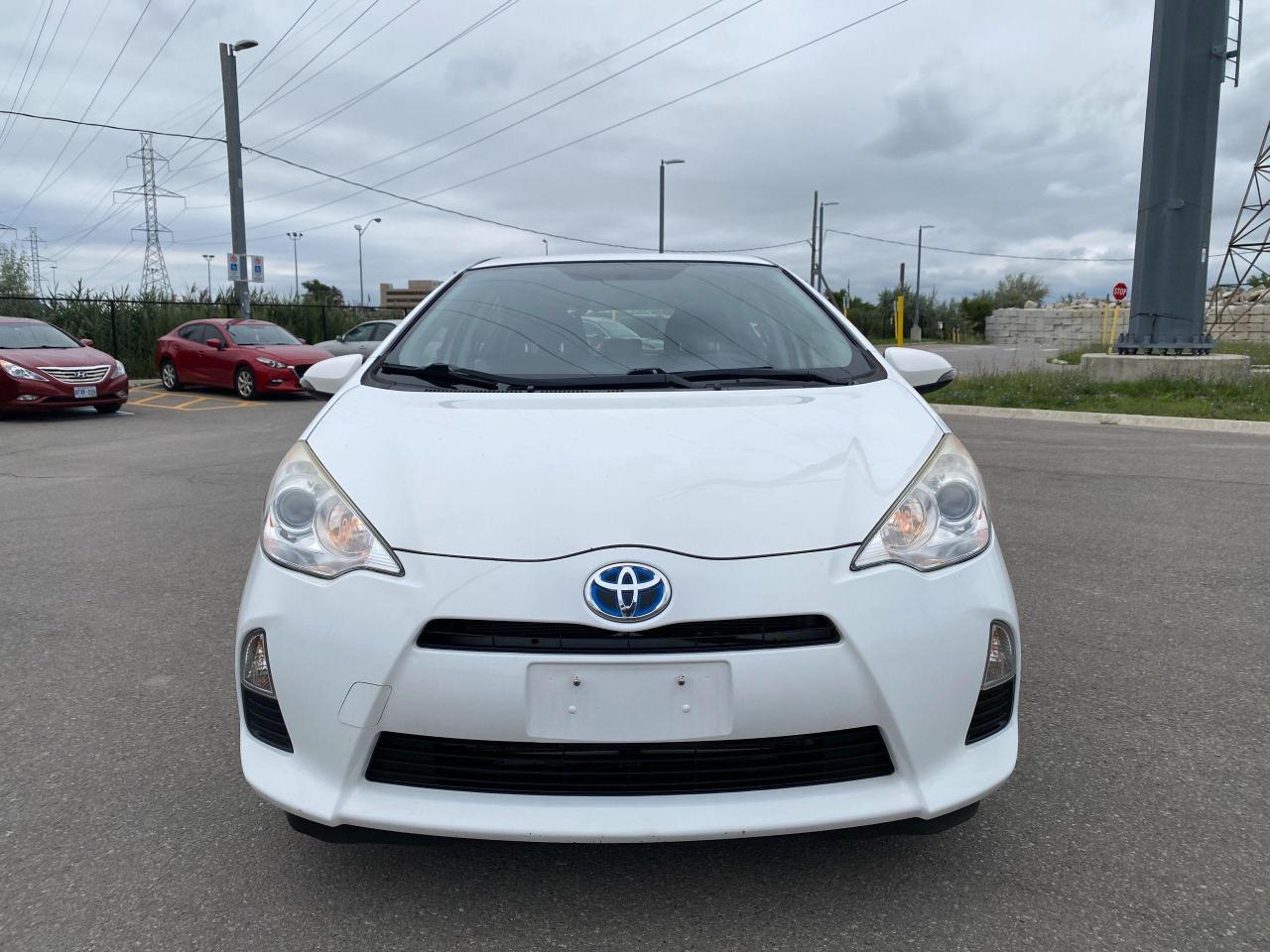 2014 Toyota Prius c 5dr HB*ONE OWNER*CLEAN CARFAX* Photo2