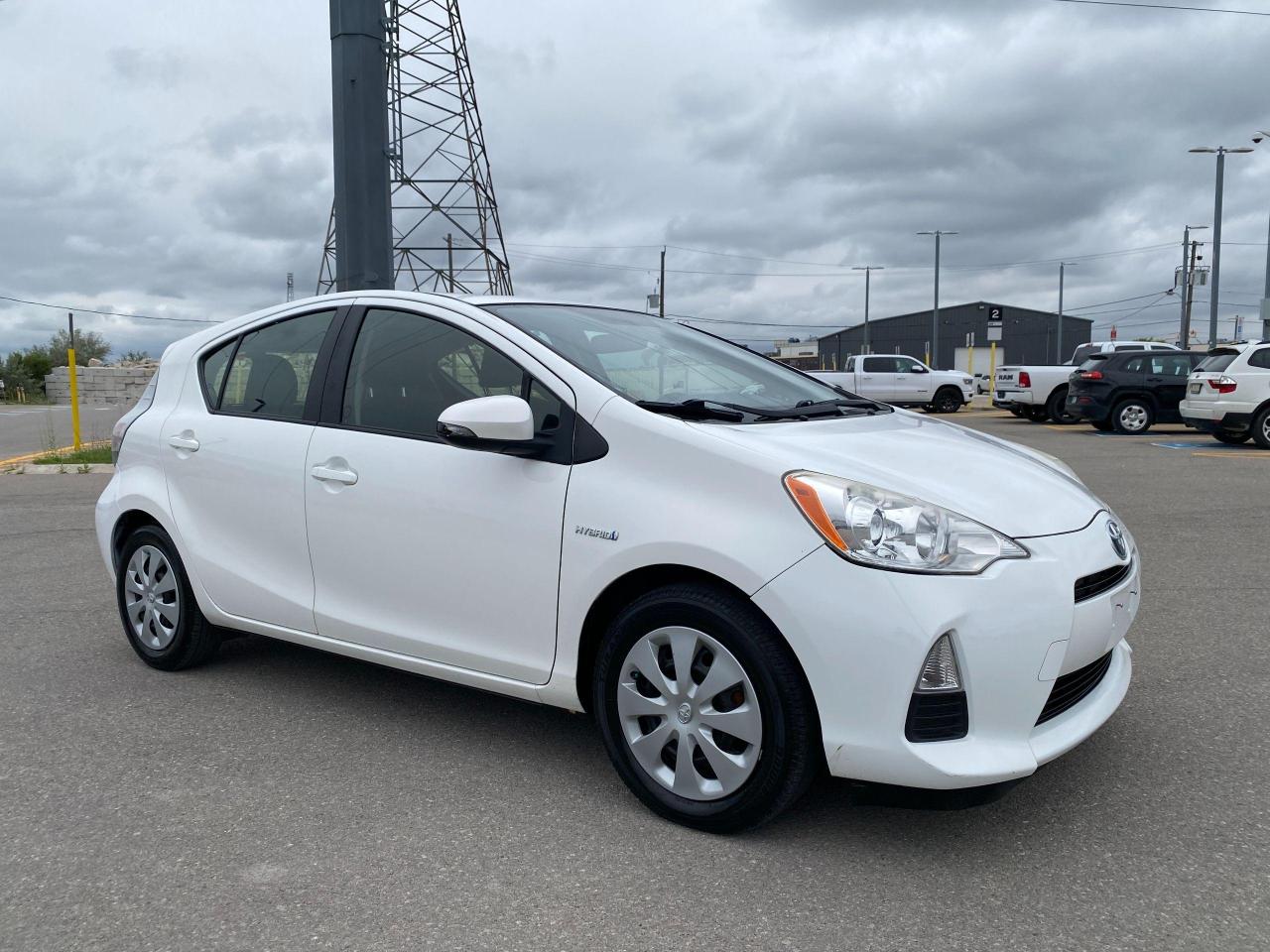 2014 Toyota Prius c 5dr HB*ONE OWNER*CLEAN CARFAX* - Photo #4
