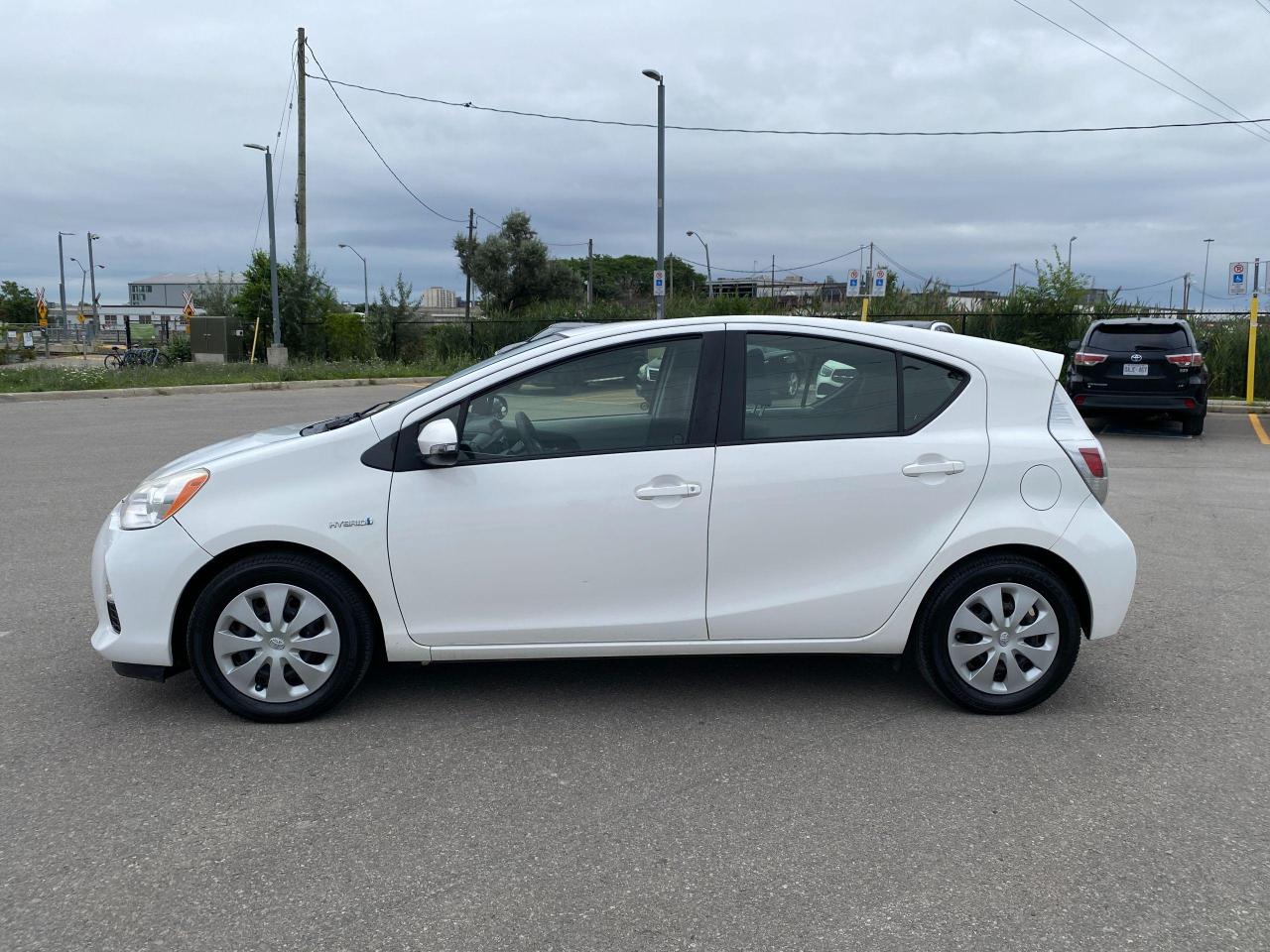 2014 Toyota Prius c 5dr HB*ONE OWNER*CLEAN CARFAX* - Photo #9