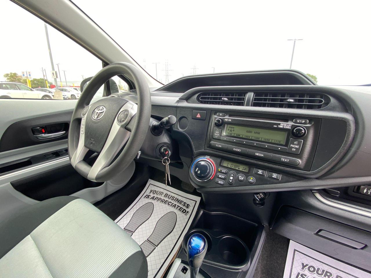 2014 Toyota Prius c 5dr HB*ONE OWNER*CLEAN CARFAX* - Photo #17