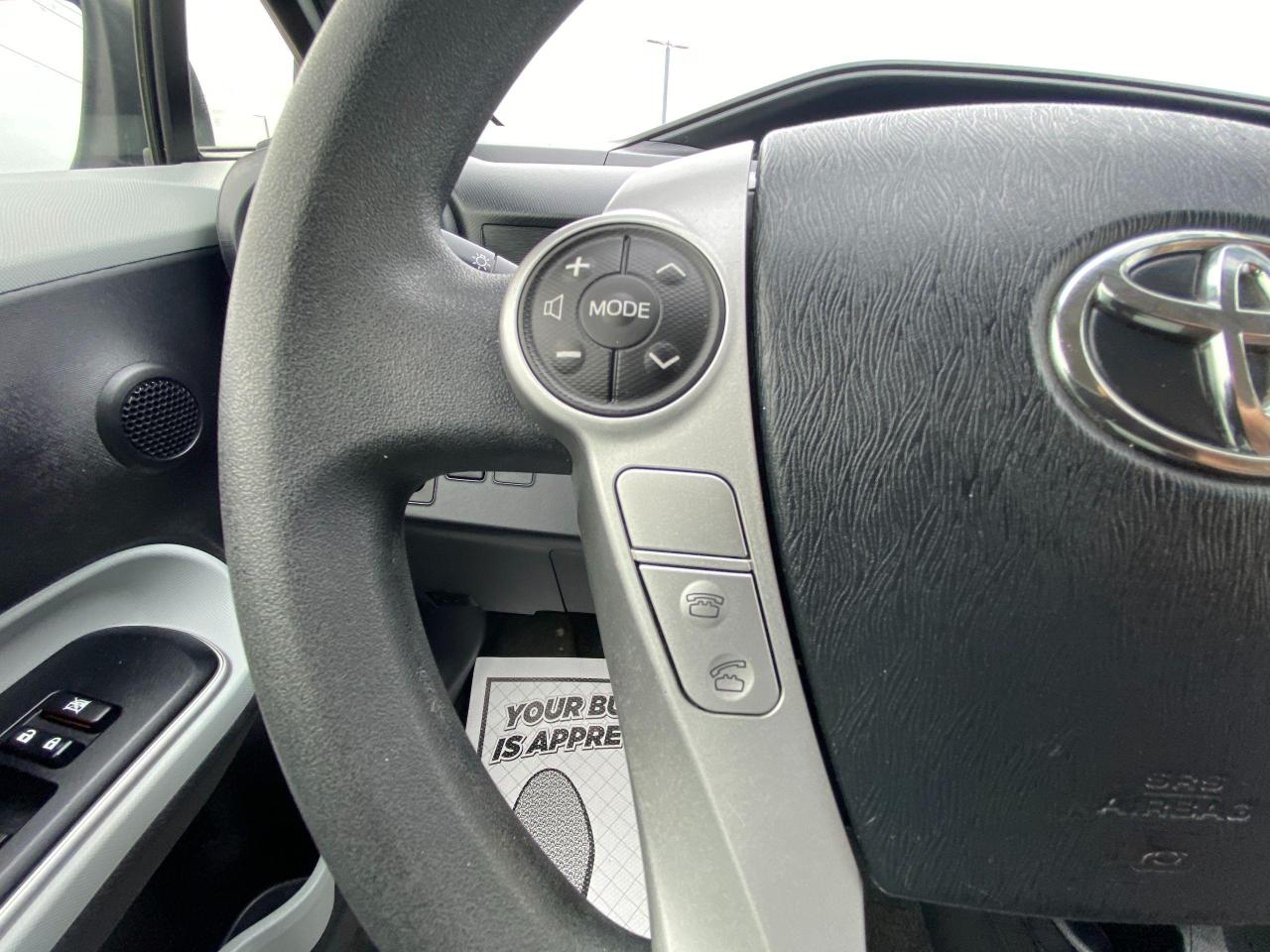 2014 Toyota Prius c 5dr HB*ONE OWNER*CLEAN CARFAX* - Photo #20