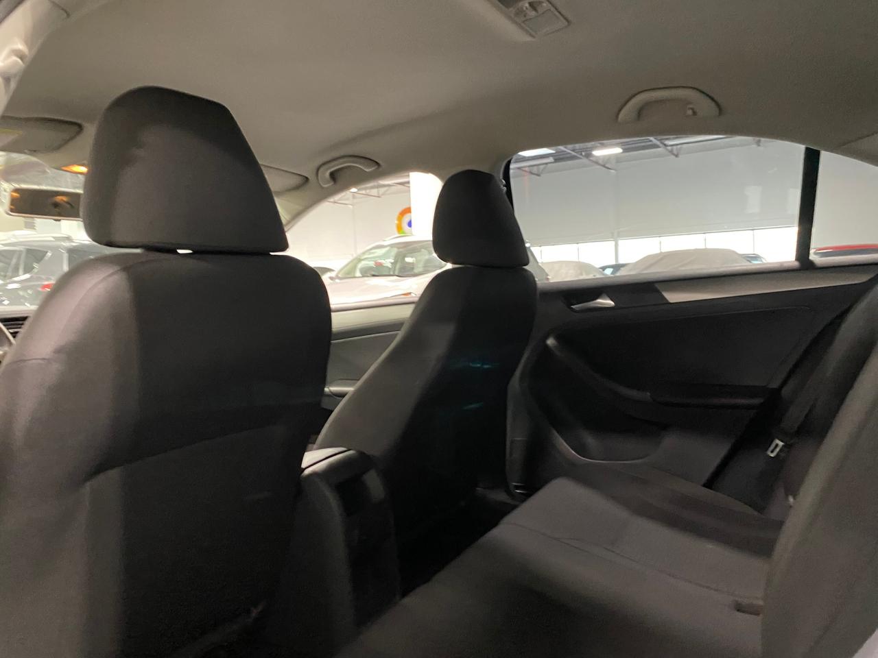 2016 Volkswagen Jetta 4dr 1.4 TSI Auto Trendline - Photo #14