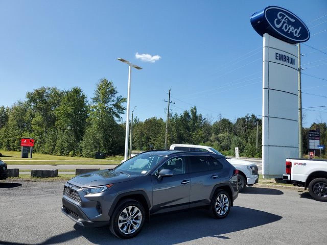 Used 2021 Toyota RAV4 LIMITED for sale in Embrun, ON