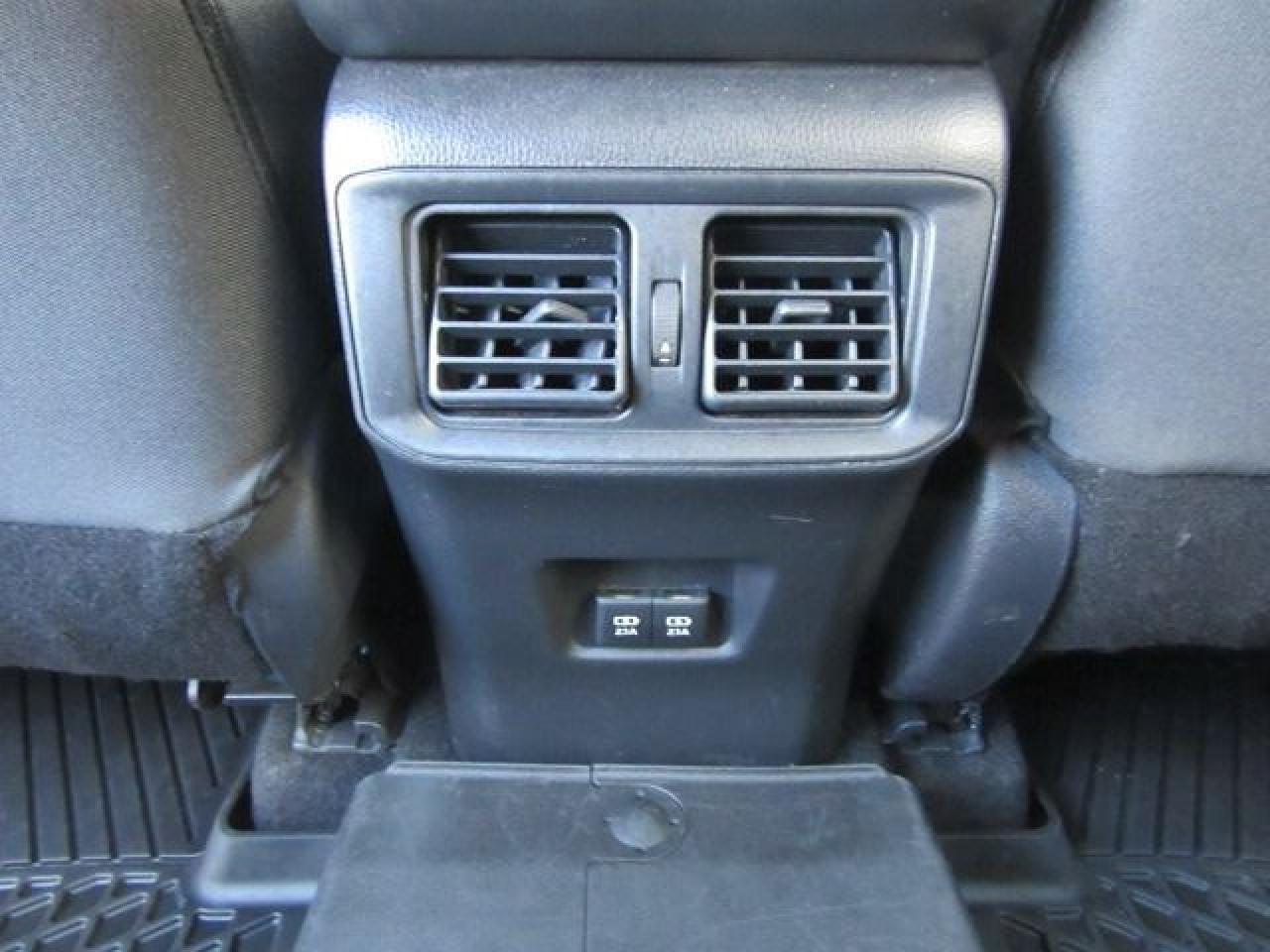 2020 Toyota RAV4 Hybrid XLE - Photo #19