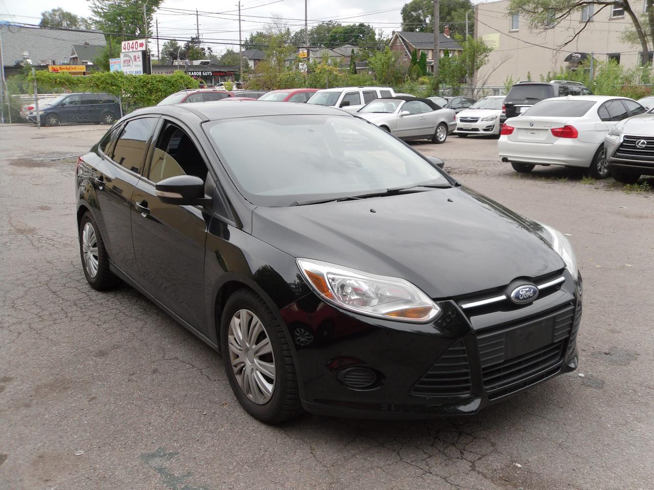 2014 Ford Focus SE - Photo #2