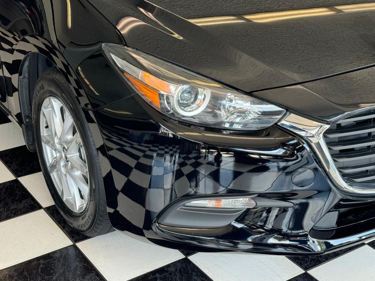 2017 Mazda MAZDA3 SE+New Tires+Brakes+Heated Leather+CLEAN CARFAX - Photo #33