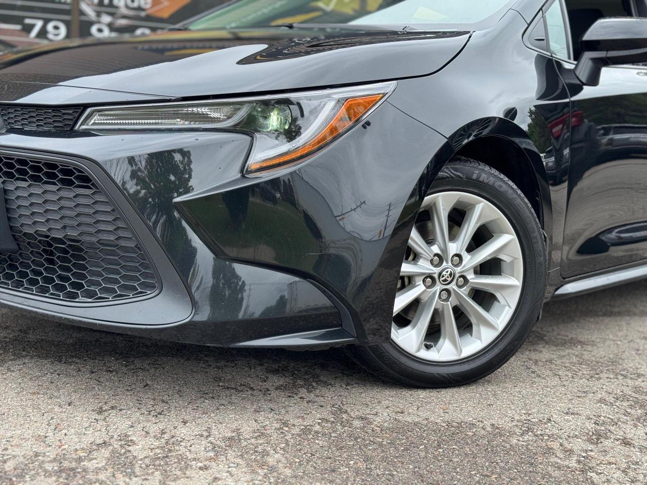 2022 Toyota Corolla LE Photo4