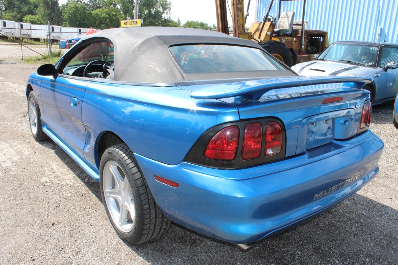 1995 Ford Mustang  Photo3