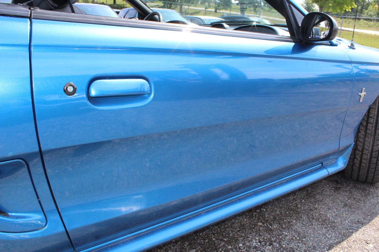 1995 Ford Mustang  Photo