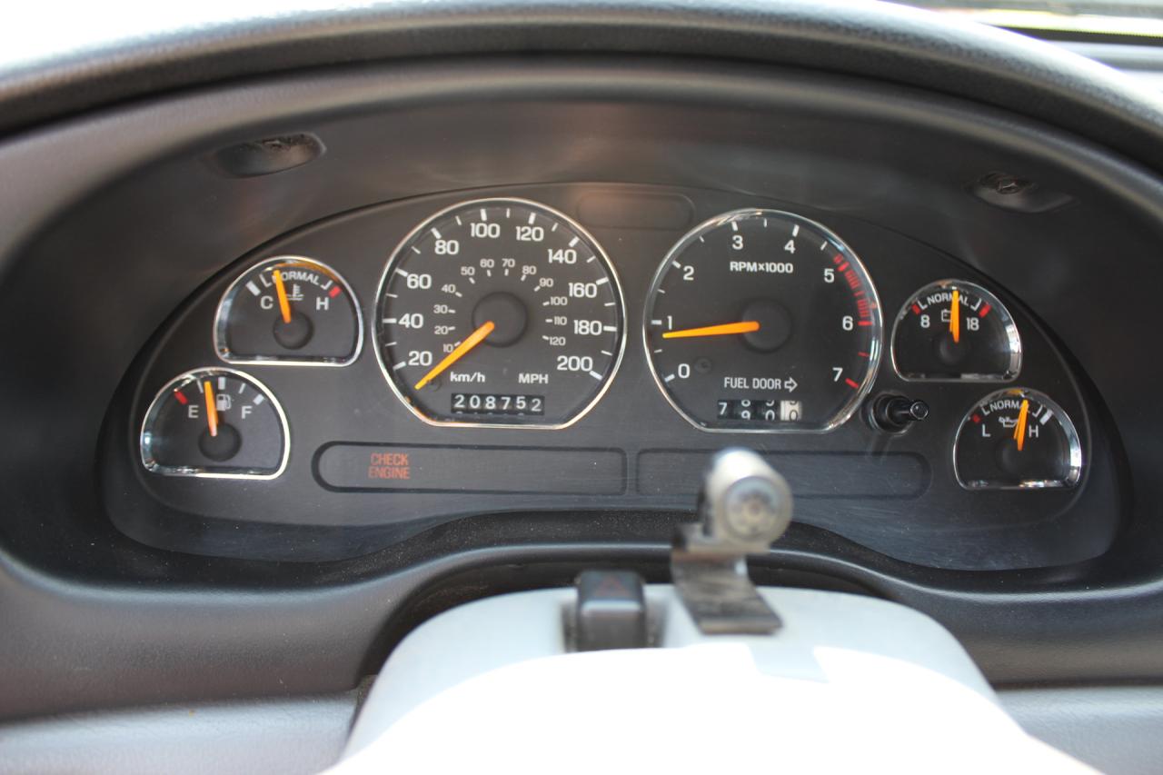 1995 Ford Mustang  Photo