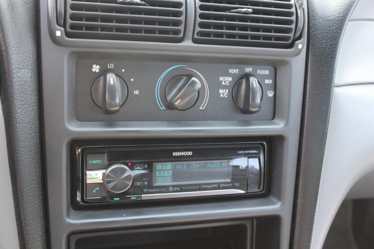 1995 Ford Mustang  Photo