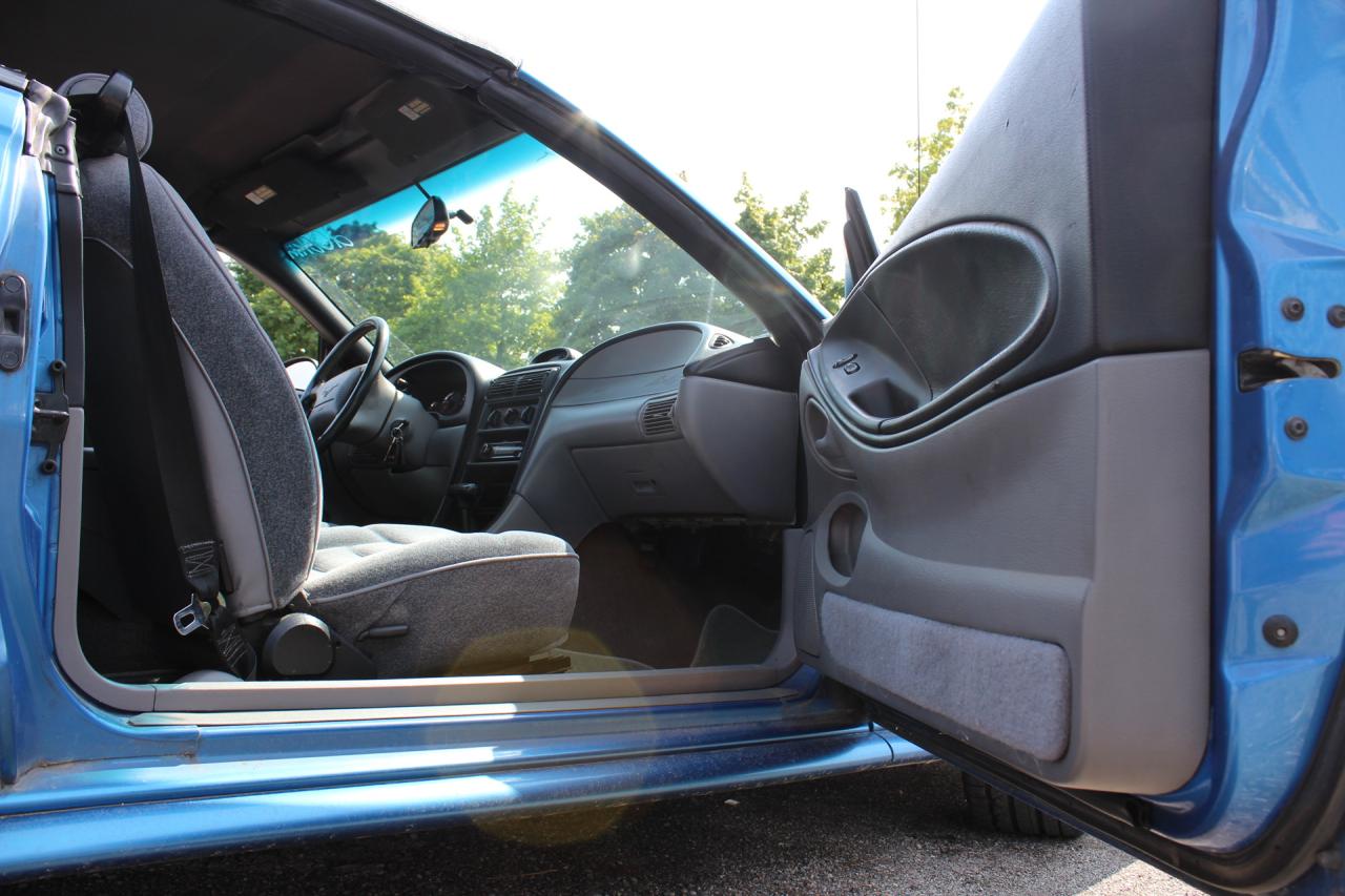 1995 Ford Mustang  Photo