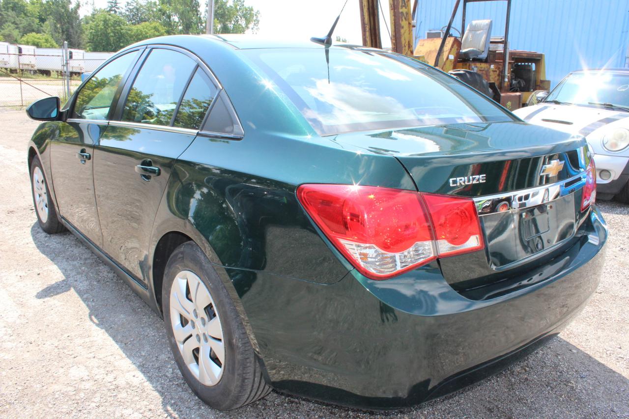 2014 Chevrolet Cruze  Photo2