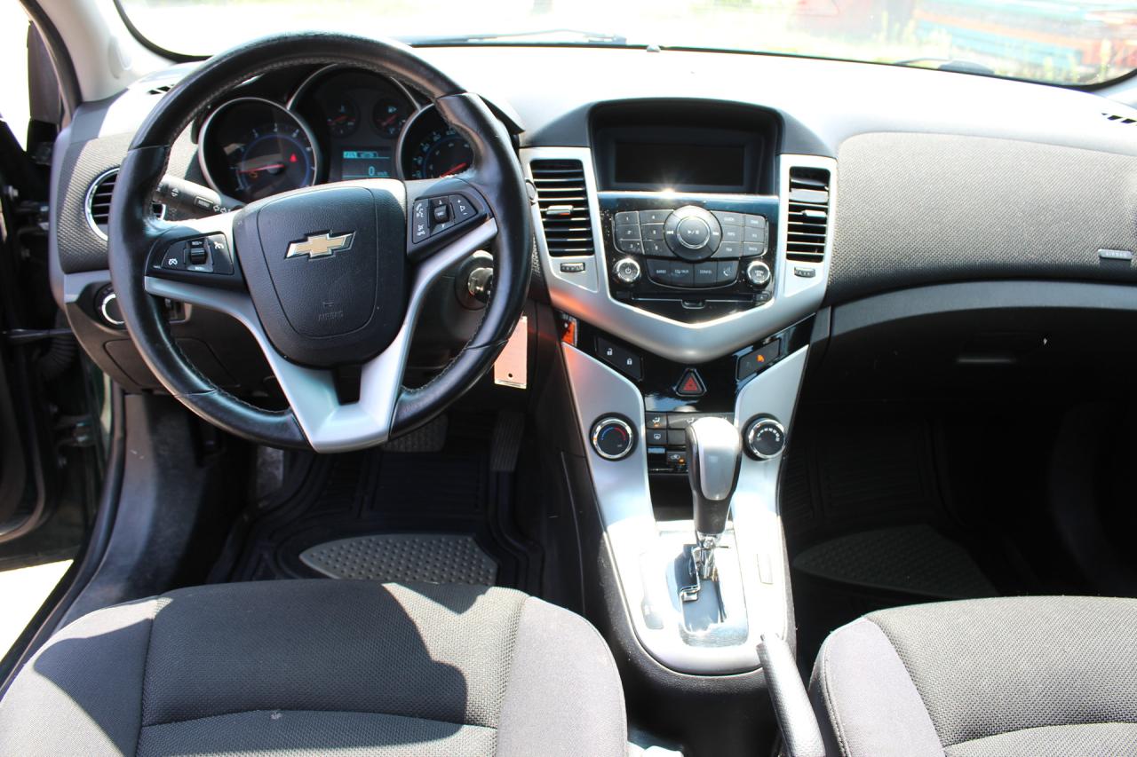 2014 Chevrolet Cruze  Photo4