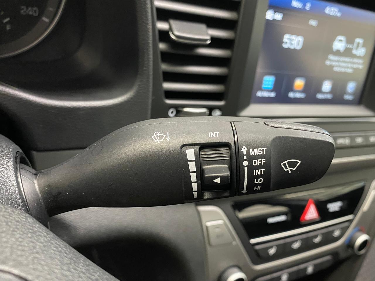 2017 Hyundai Elantra GL+ApplePlay+New Tires+A/C+Camera+Blind Spot Photo47