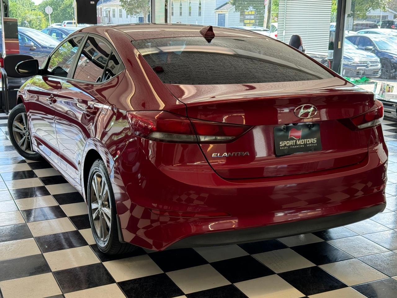 2017 Hyundai Elantra GL+ApplePlay+New Tires+A/C+Camera+Blind Spot Photo14