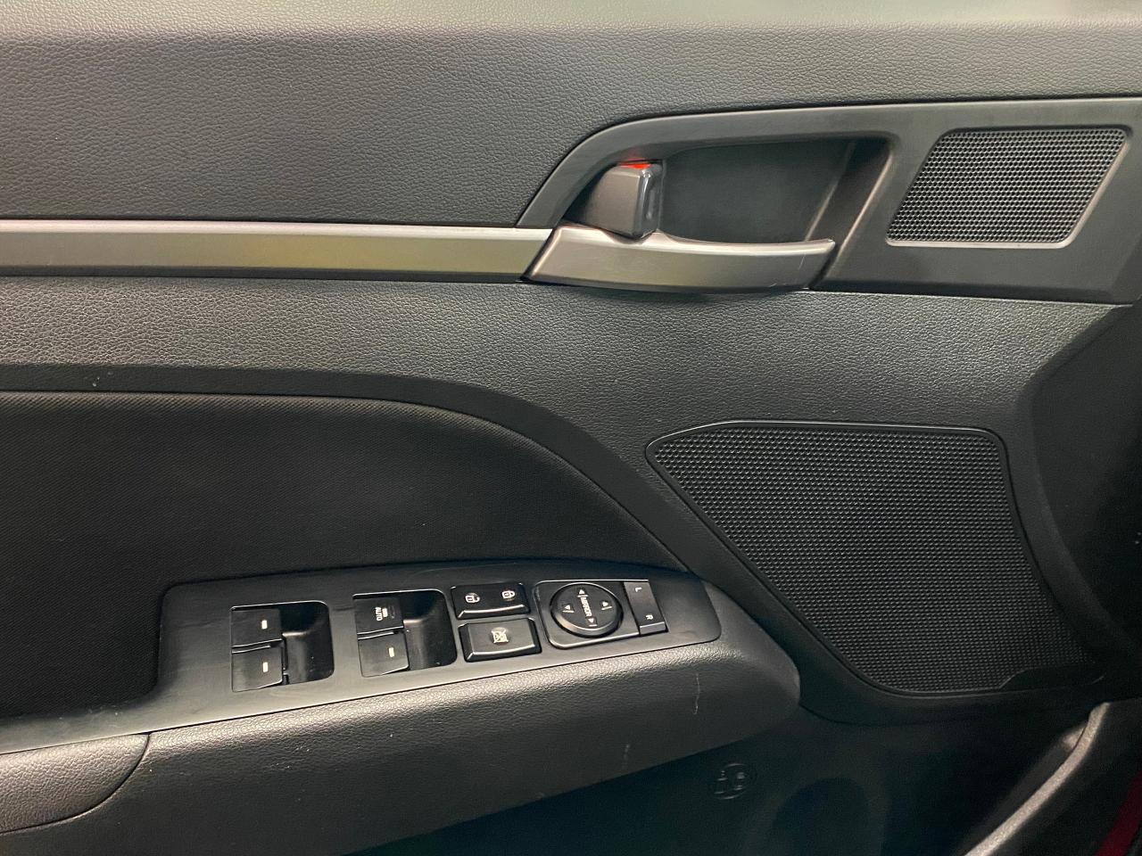 2017 Hyundai Elantra GL+ApplePlay+New Tires+A/C+Camera+Blind Spot Photo50