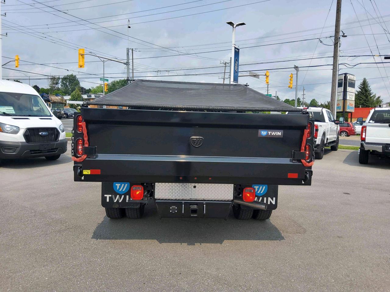 2024 Ford F-550 Super Duty DRW XL Photo4