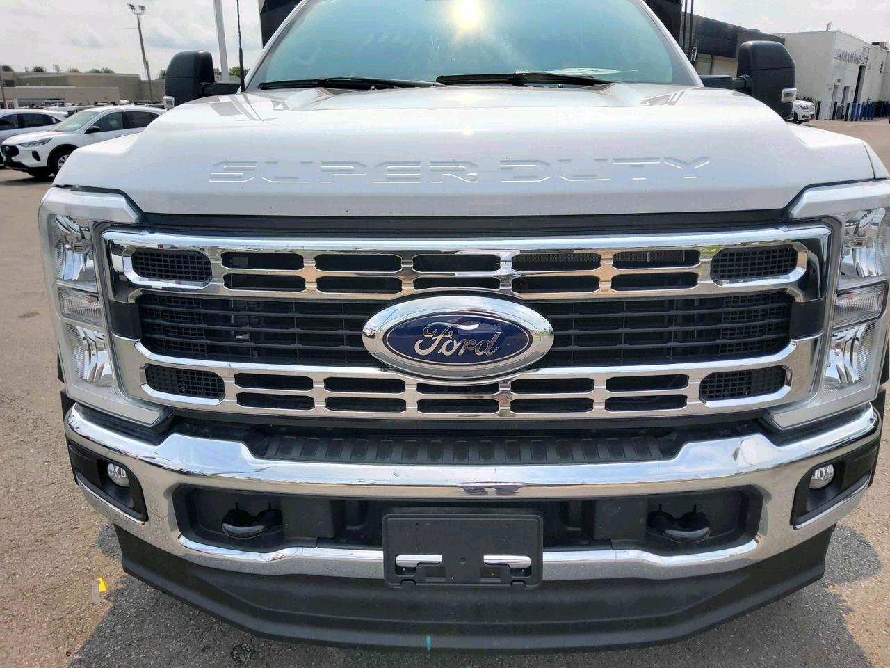 2024 Ford F-550 Super Duty DRW XL Photo