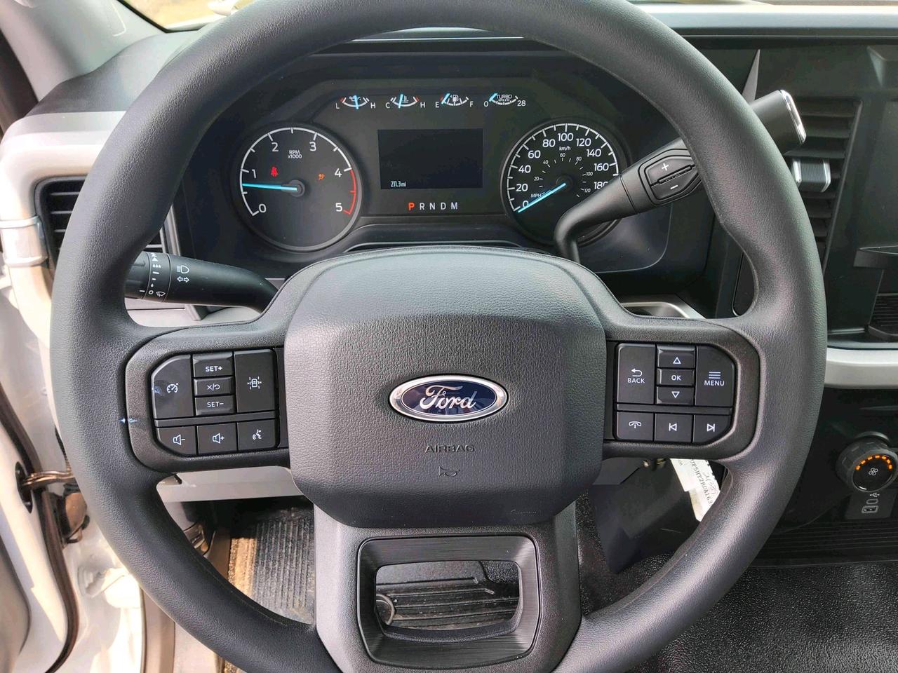 2024 Ford F-550 Super Duty DRW XL Photo