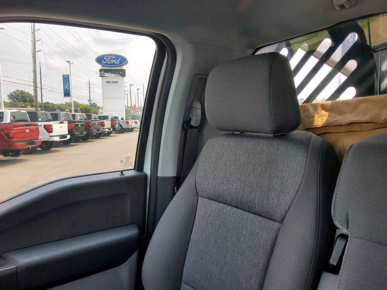 2024 Ford F-550 Super Duty DRW XL Photo