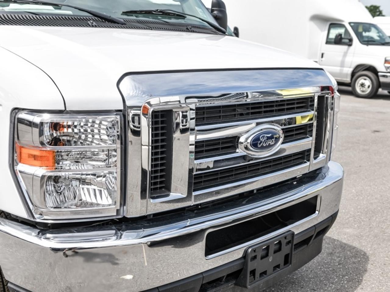 2025 Ford E-Series Cutaway  Photo