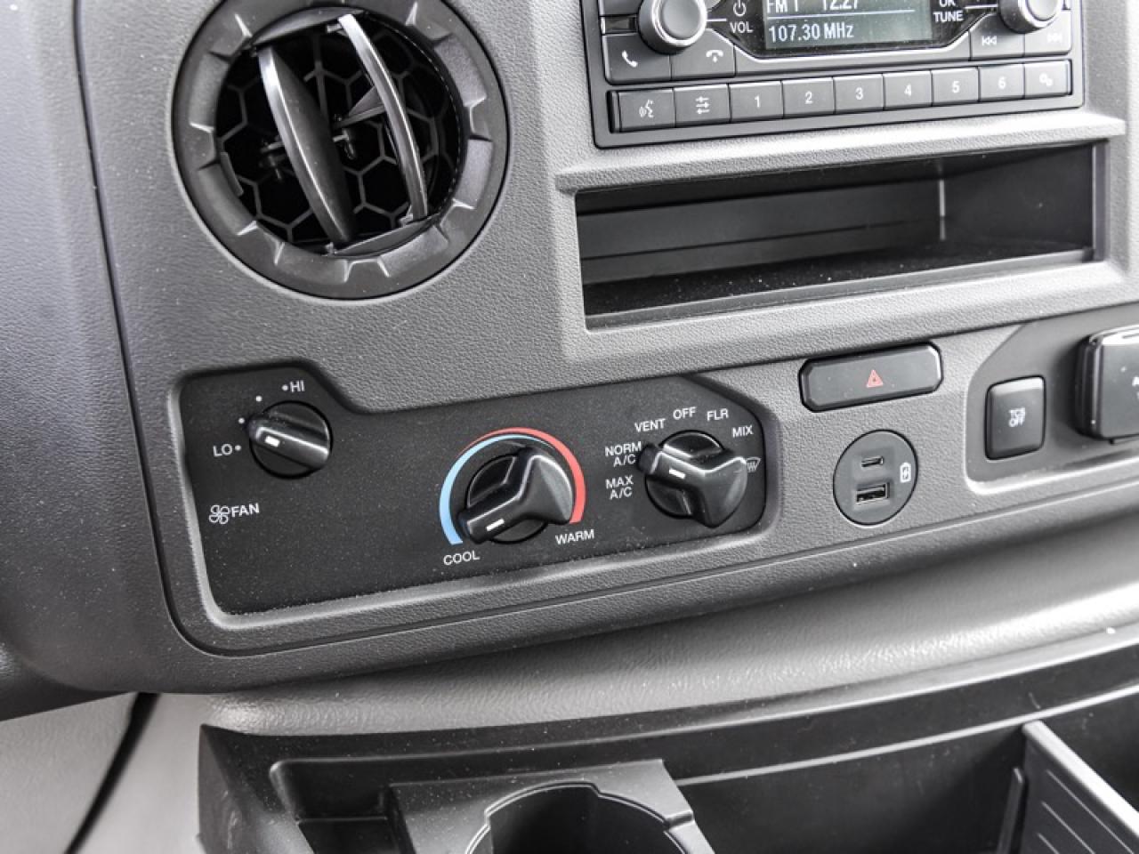 2025 Ford E-Series Cutaway  Photo