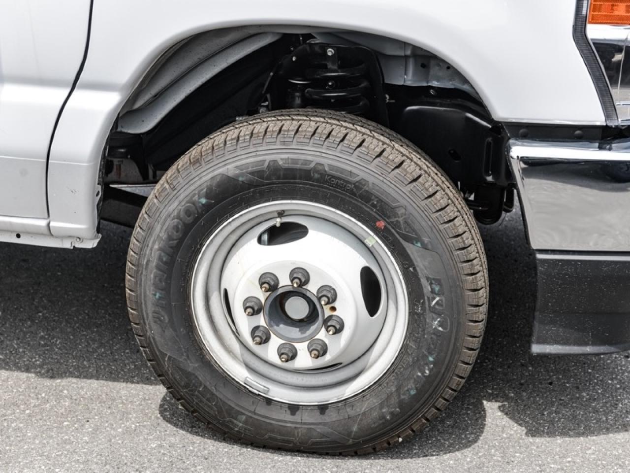 2025 Ford E-Series Cutaway  Photo