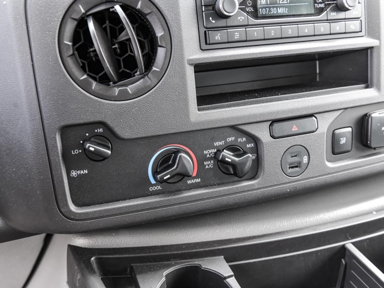 2025 Ford E-Series Cutaway  Photo