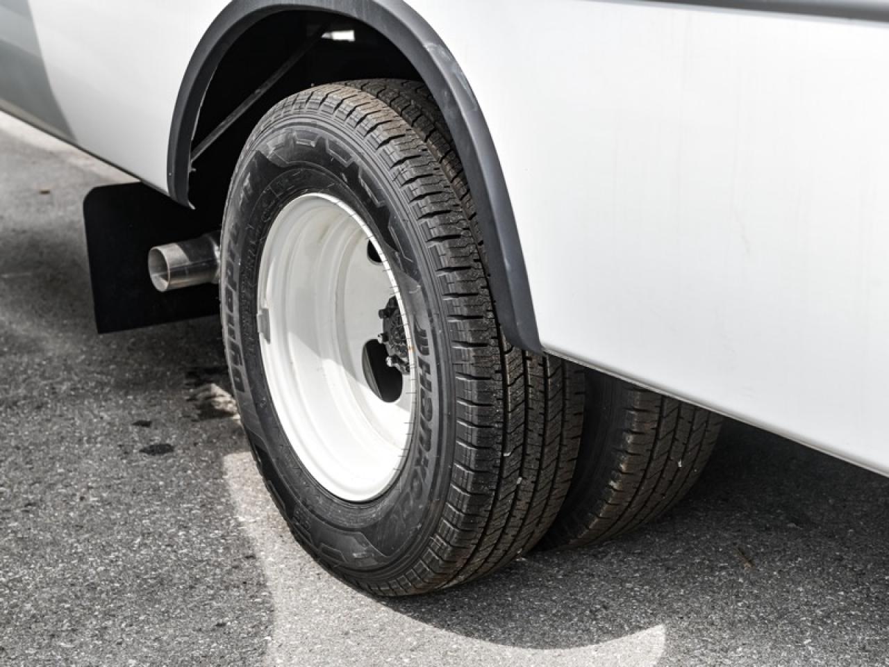 2025 Ford E-Series Cutaway  Photo