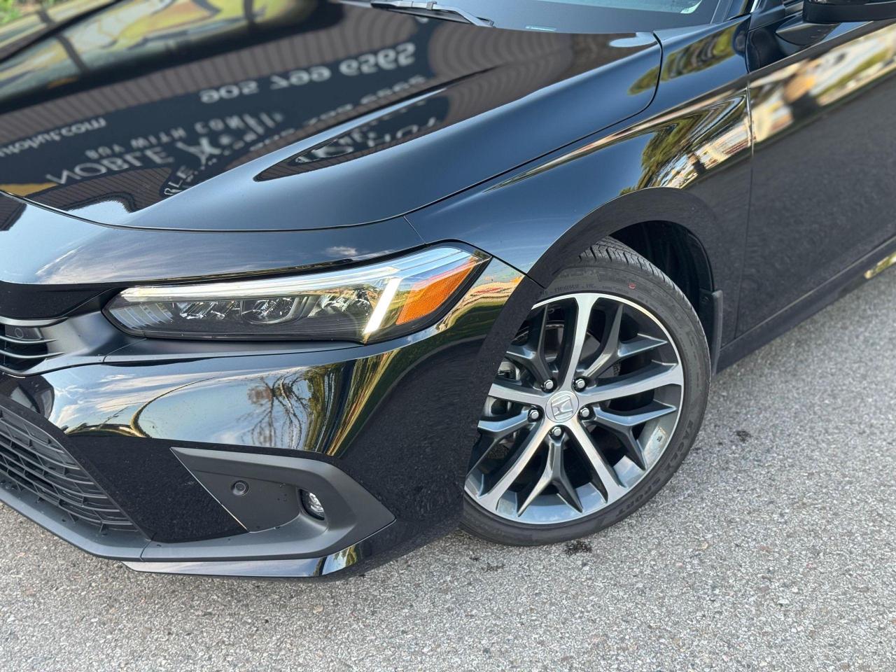 2024 Honda Civic Touring Photo2