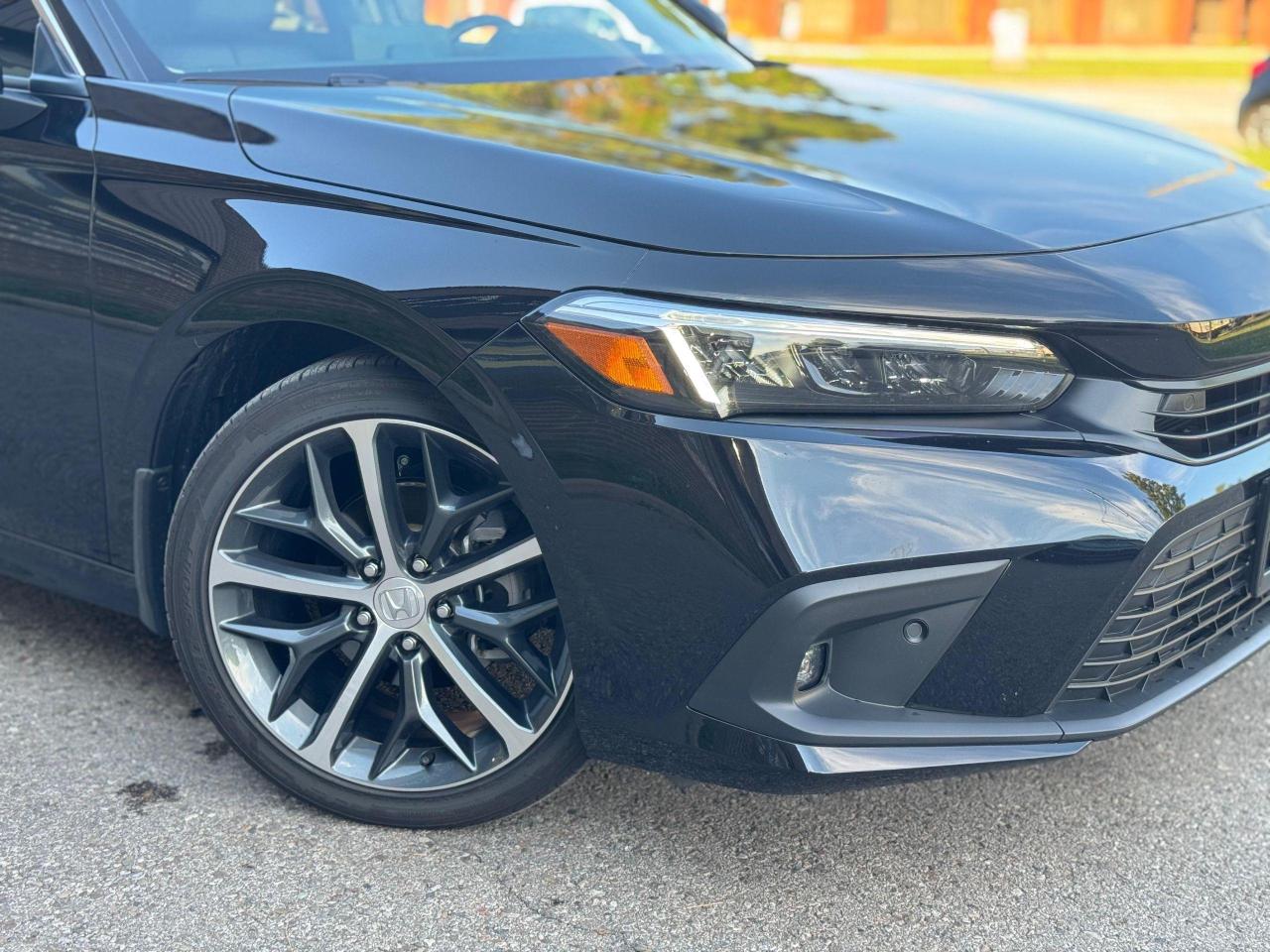 2024 Honda Civic Touring Photo3