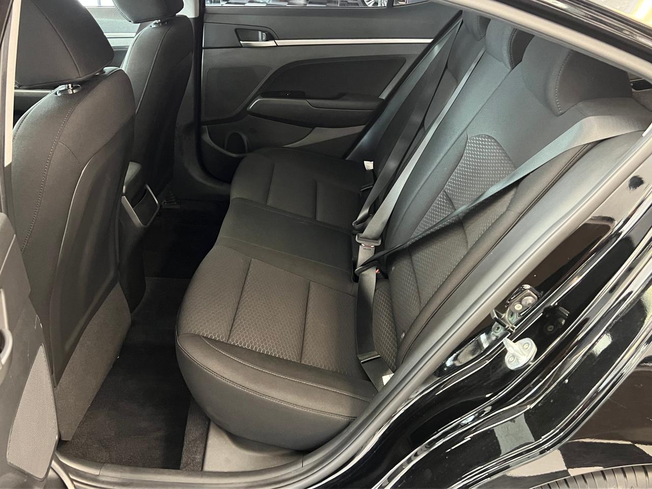 2020 Hyundai Elantra Preferred W/Sun & Safety+Lane Keep+CLEAN CARFAX Photo92