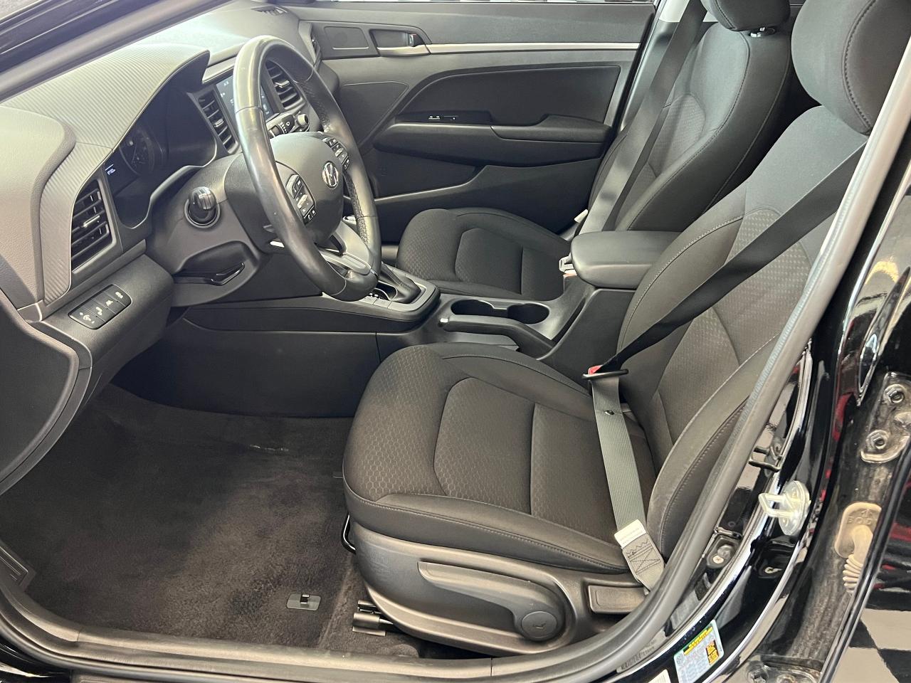 2020 Hyundai Elantra Preferred W/Sun & Safety+Lane Keep+CLEAN CARFAX - Photo #20