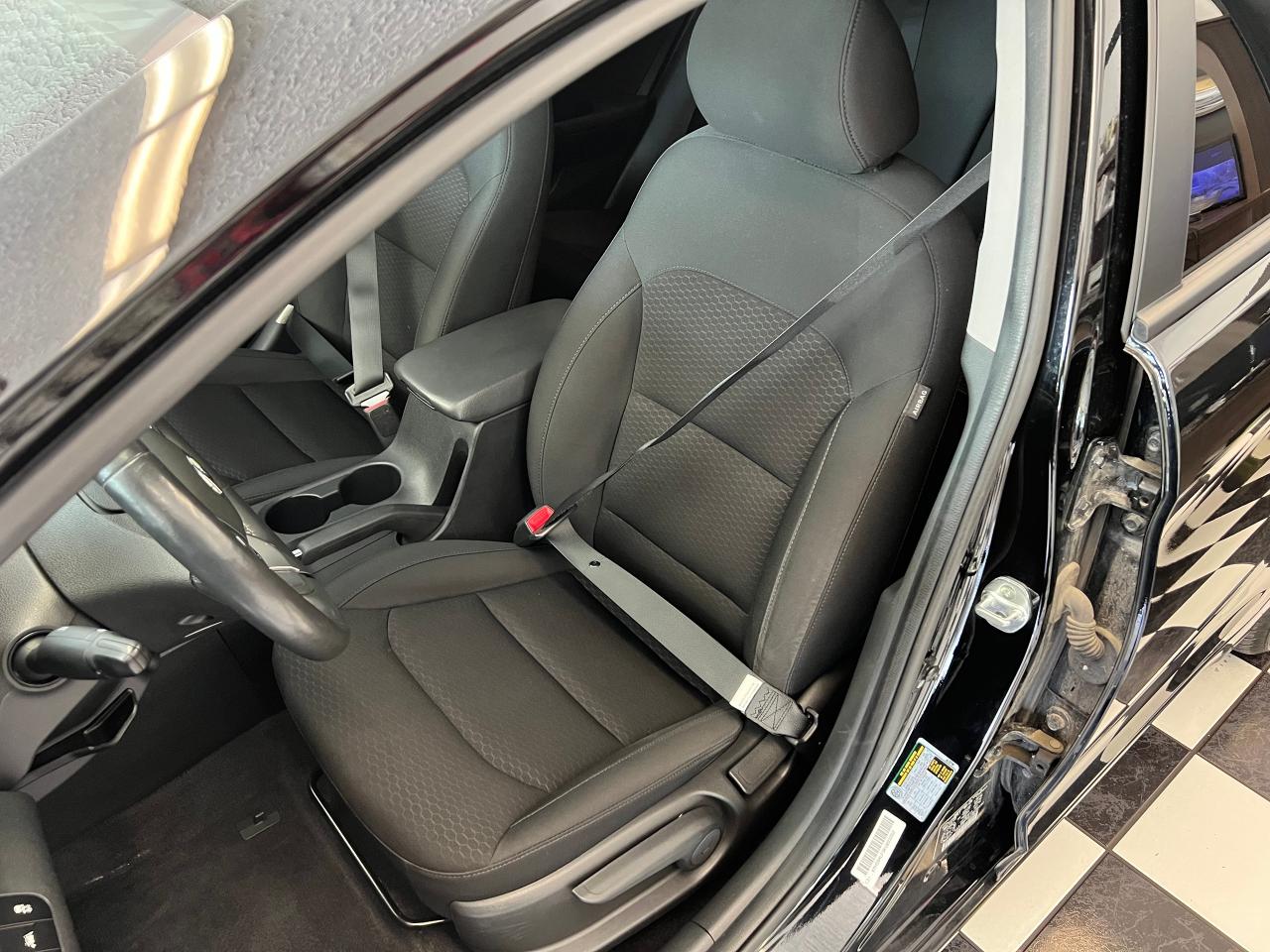 2020 Hyundai Elantra Preferred W/Sun & Safety+Lane Keep+CLEAN CARFAX - Photo #21